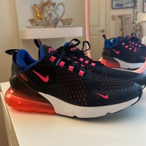 Brand new Nike 270s wnns sneakers